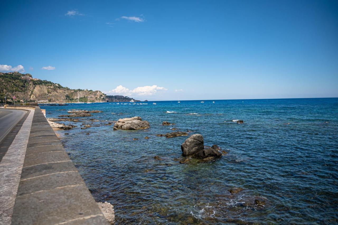 فيلا جيارديني ناكسوسفي La Casetta Azzurra Naxos المظهر الخارجي الصورة